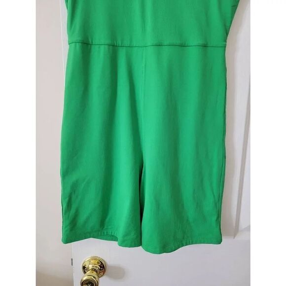 Babaton, Aritzia Contour V-Neck Romper Gloss Green Size XL - Picture 4 of 10